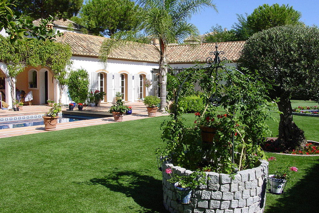 The first astro turf garden at Marbella was build for Mr. Anders at his house in Paraiso Alto.