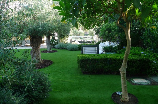 césped artificial para jardín verde